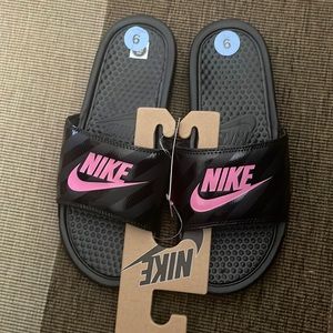 Nike Women’s Benassi JDI